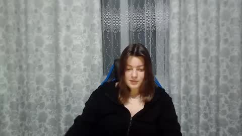 Snapshot of girl_leya chatting on January 27, 9:00 pm girl_leya online show from January 27, 9:00 pm