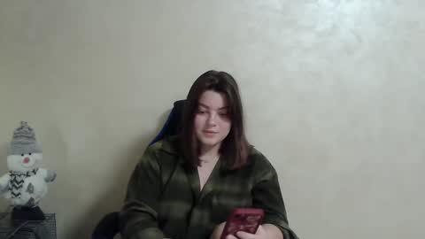Snapshot of girl_leya chatting on January 19, 11:00 pm girl_leya online show from January 19, 11:00 pm