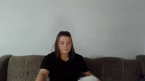 Snapshot of girl_leya chatting on September 8, 7:24 pm girl_leya online show from September 8, 7:24 pm