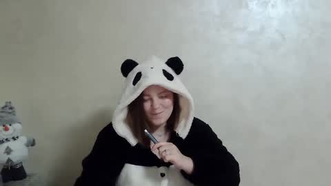 Snapshot of girl_leya chatting on December 3, 11:13 pm girl_leya online show from December 3, 11:13 pm