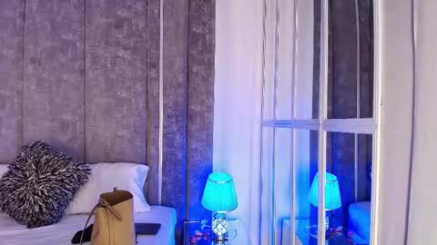     online show from February 5, 11:13 am