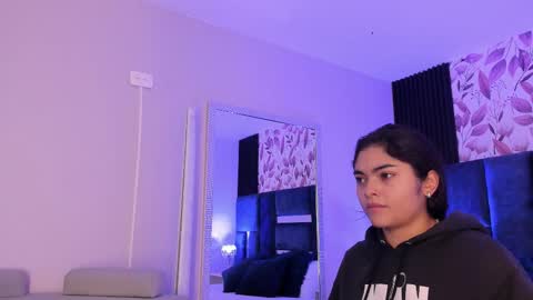     online show from March 4, 10:46 am