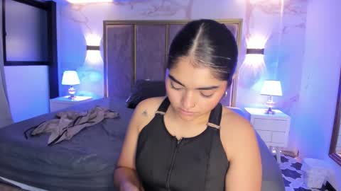     online show from March 3, 11:05 am