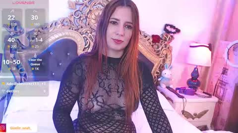 Snapshot of gisellenoah chatting on September 19, 9:25 pm GiselleNoah online show from September 19, 9:25 pm