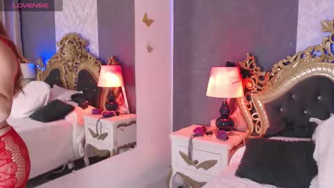 GiselleNoah online show from November 26, 10:11 pm