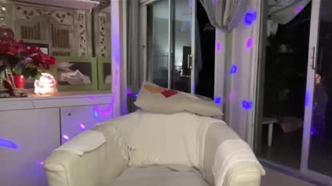 Gl1tter Barbie online show from January 10, 6:45 pm