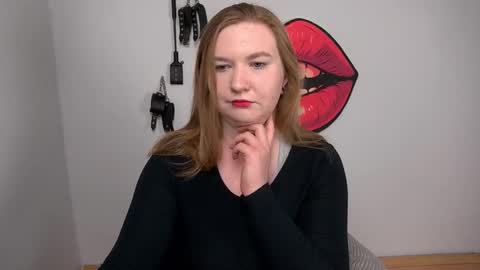 Snapshot of glamorousnikki chatting on October 20, 3:59 pm Nikki online show from October 20, 3:59 pm