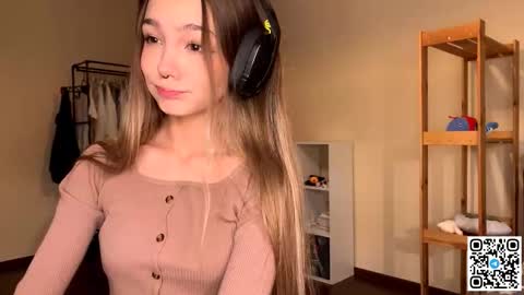 Catalina online show from November 28, 11:35 am