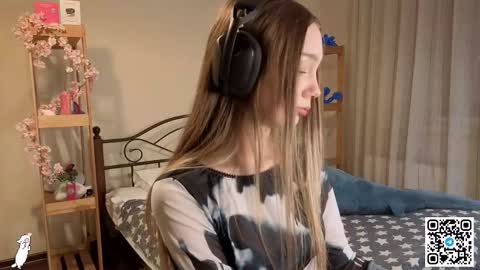 Catalina online show from December 17, 12:31 pm