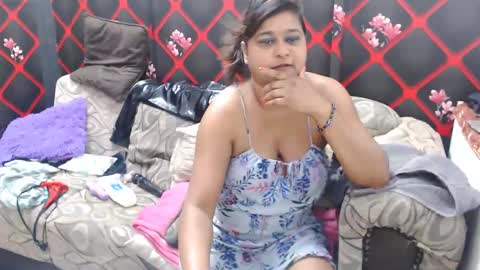 glitter candy online show from February 6, 3:48 am