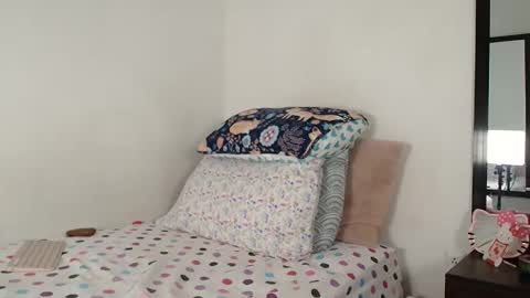 suzy online show from April 17, 2:35 am