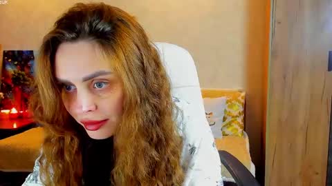 Gloria Wood online show from June 4, 4:33 pm