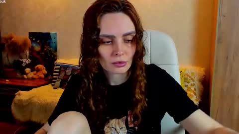 Gloria Wood online show from March 12, 6:32 pm