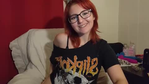 gloryfool online show from March 25, 9:50 pm