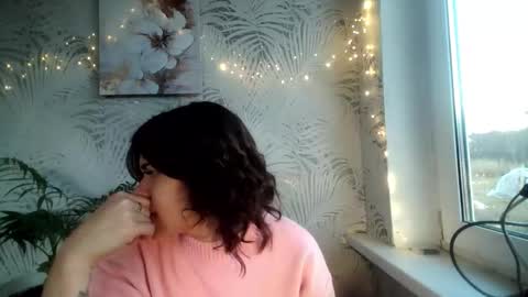  Roxy  online show from November 13, 11:20 am