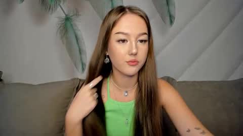 Lina online show from December 14, 8:31 am