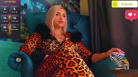 Mrs. Isabella online show from November 27, 5:10 am