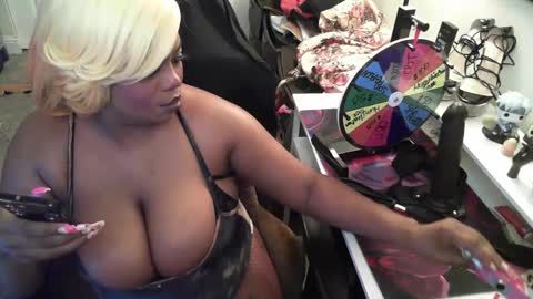 Snapshot of goddesscocoaa chatting on January 27, 6:30 am Goddess Cocoa online show from January 27, 6:30 am