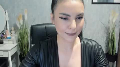 Snapshot of goddessmiaa chatting on March 5, 5:08 pm Mistress online show from March 5, 5:08 pm