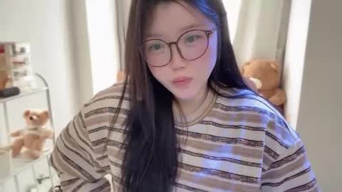 gorgeous girl33 online show from January 7, 1:09 am