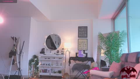 sophie  Special celebration a the beach 300k followers 3011 and 0112   online show from October 29, 9:17 pm