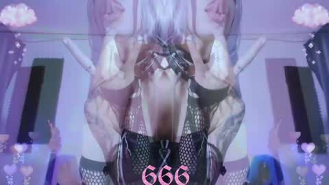        online show from January 8, 9:53 am