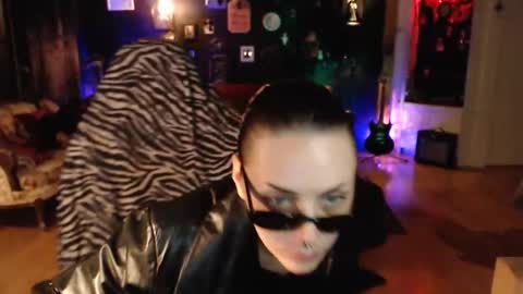 Hezra online show from October 30, 11:28 pm