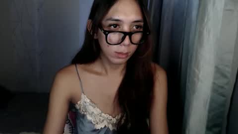 HoneyGrace online show from February 1, 6:01 am