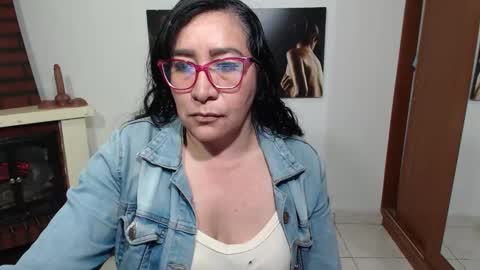 Snapshot of grace_mature_milf chatting on September 15, 10:34 am grace_mature_milf online show from September 15, 10:34 am