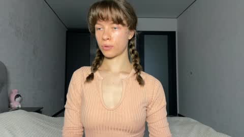 Snapshot of gracefulcharm_ chatting on December 25, 6:41 am Daria online show from December 25, 6:41 am