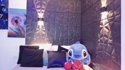 Snapshot of graceymilf999 chatting on September 9, 11:32 am Gracey Milf online show from September 9, 11:32 am