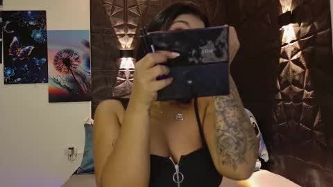 Snapshot of graceymilf999 chatting on September 11, 11:43 am Gracey Milf online show from September 11, 11:43 am