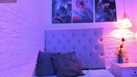 Snapshot of graceymilf999 chatting on March 12, 11:31 am Gracey Milf online show from March 12, 11:31 am