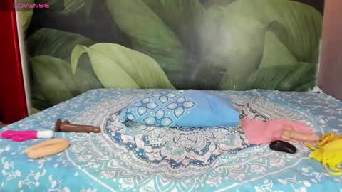 Snapshot of grandmother_milf chatting on October 10, 9:31 pm Mi Name is violeta online show from October 10, 9:31 pm