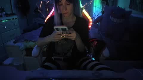 Snapshot of greeneyedlovexo chatting on February 7, 5:31 am GreenEyedLovexo online show from February 7, 5:31 am