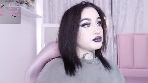   online show from January 25, 7:05 pm