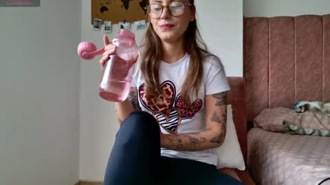  Emmy  online show from April 22, 9:34 pm