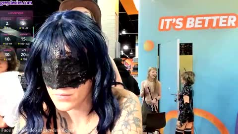       2 online show from April 10, 10:05 pm