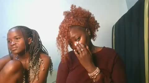 gud_lunah1 online show from August 2, 4:37 am