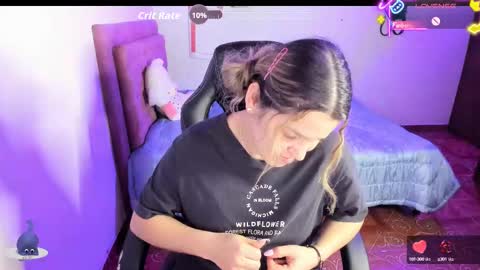 Hello Im Julieta Im 25 years old welcome to my room have fun and be happy. online show from September 11, 5:08 am