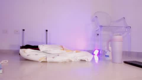  HADE ROSSE  online show from October 17, 4:32 pm