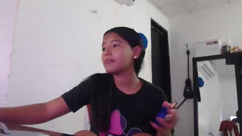 hadesmit1 online show from April 8, 10:34 pm