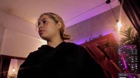 Haely online show from February 15, 11:17 am