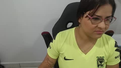 hahahellt online show from December 5, 4:23 pm