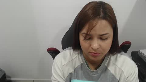 hahahellt online show from February 6, 4:14 pm