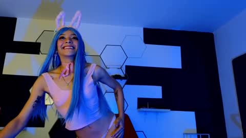 haileycat_ online show from March 5, 2:14 am