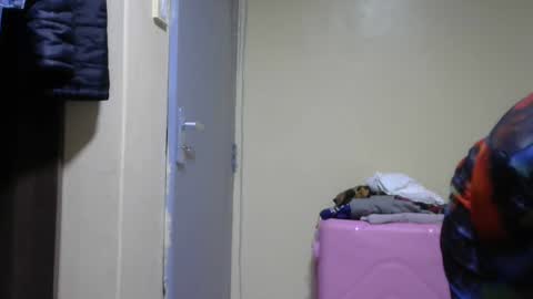 Snapshot of hairypussybigassy001 chatting on January 13, 7:21 pm hairypussybigassy001 online show from January 13, 7:21 pm