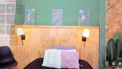 Halley Lorens online show from March 13, 7:59 pm