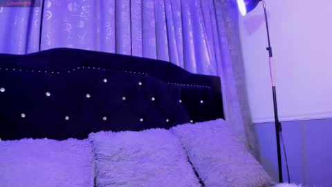 Halls Red online show from September 18, 11:36 pm