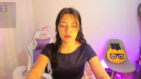 Hana Garcia online show from November 3, 1:09 am